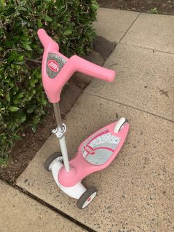 Pink radio Flyer Scooter