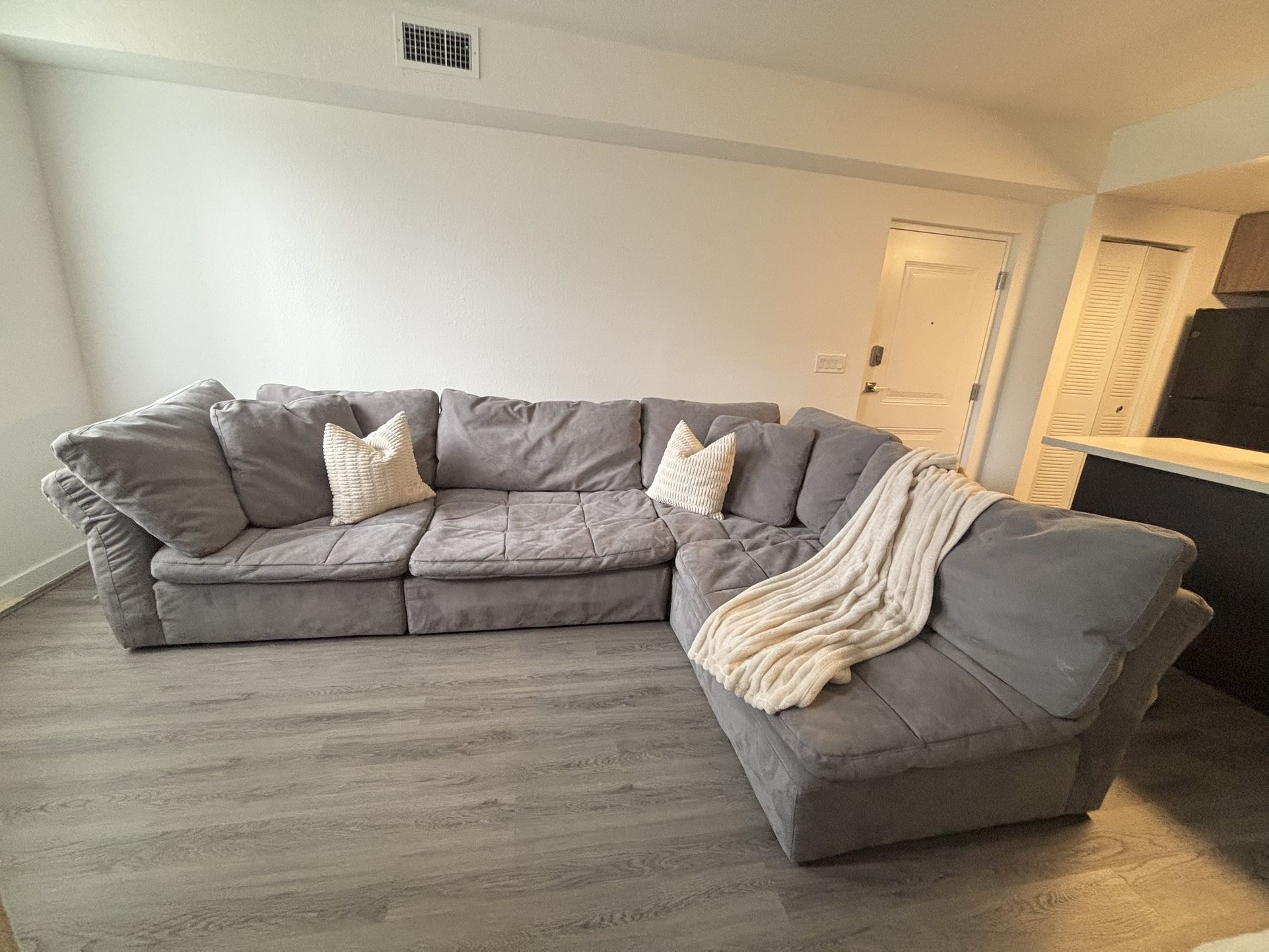Free Delivery - Gray Cloud Couch Sectional Sofa