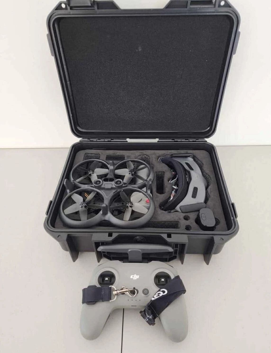 DJI Avata - 3 Batteries - Remote & Motion Controllers - Goggles - Hard Case