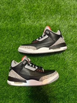 Jordan 3 “Black cement” size 9