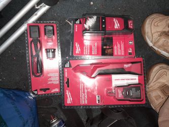 Milwaukee circuit breaker finder