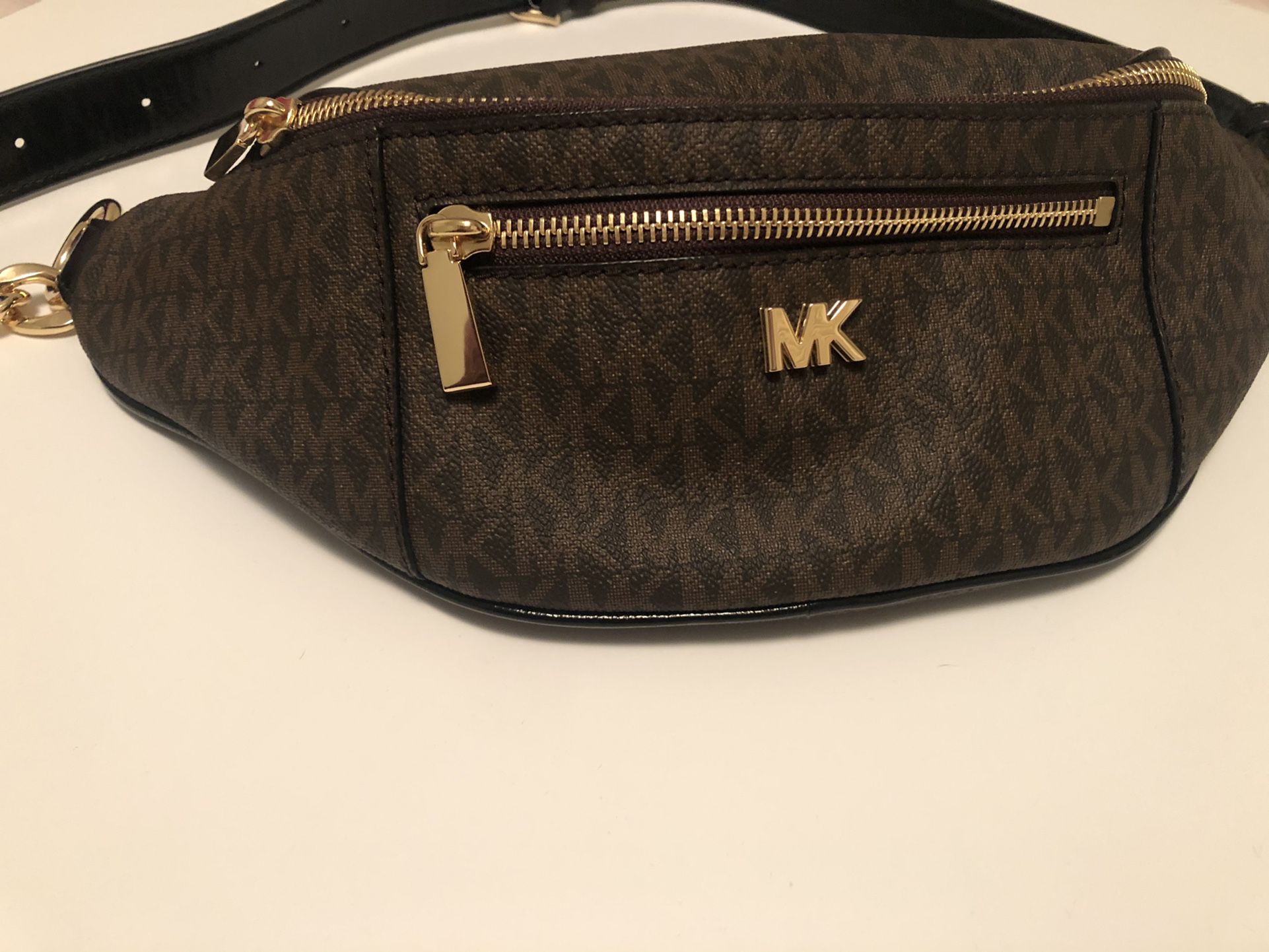 Michael Kors Crossbody Bag Medium Size