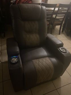Recliner Chair with Cup Holders