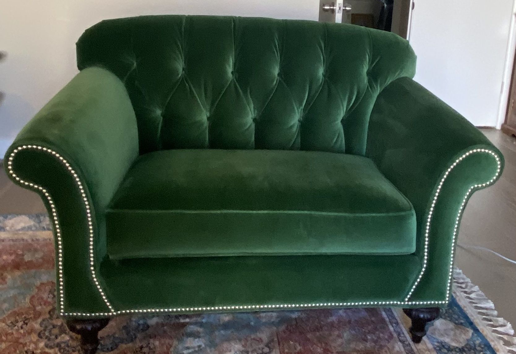 High Fashion Home Loveseat