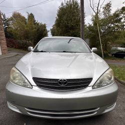 2004 TOYOTA CAMRY LE