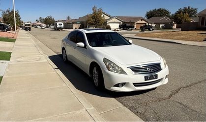 Infiniti G37 Sedan White