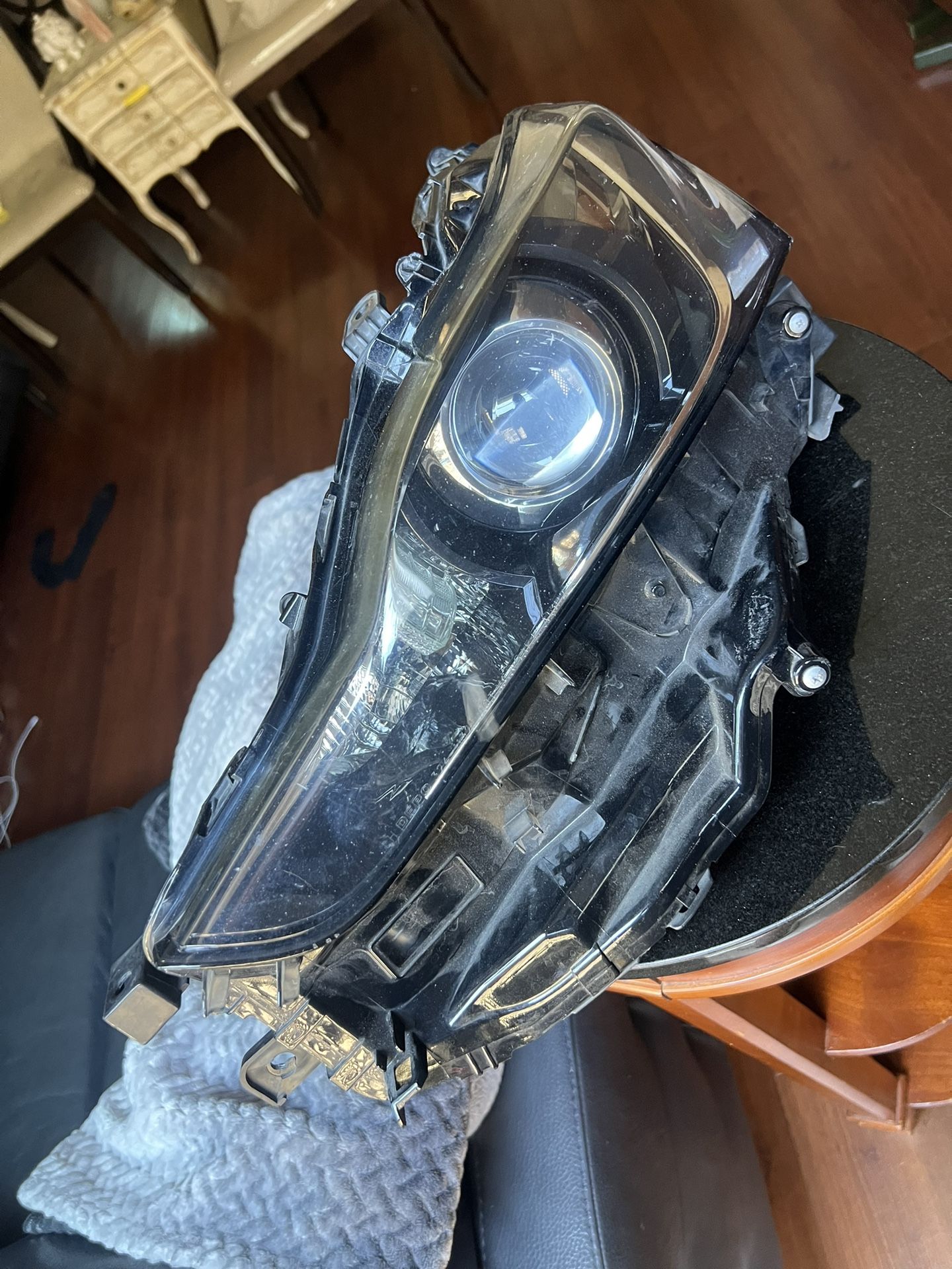 Headlight 