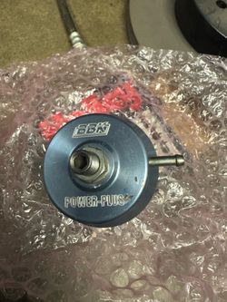 Ford 302 sbf bbk fuel pressure regulator