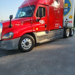 Red Freightliner Cascadia 2016, being kept up 