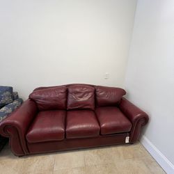 Maroon Leather Sofa With Pull Out Bed