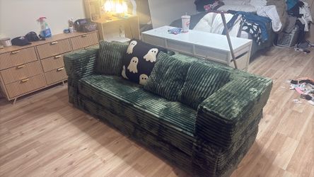 Green Boneless cloud couch