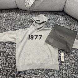1:1 Essentials Hoodie size S