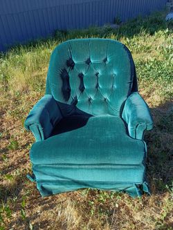 Extremely comfortable green velvet chair