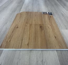 Luxury Oak Vinyl Plank Flooring