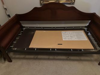 Strudy bed frame (twin)