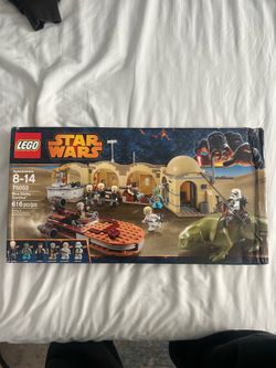 LEGO Star Wars: MOS Eisley Cantina (75052) factory sealed damaged box