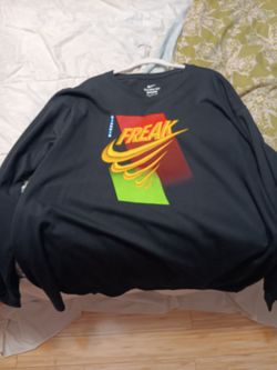 Giannis shirt size 2XL