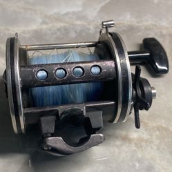 NEWELL P-454 BIG GAME FISHING REEL