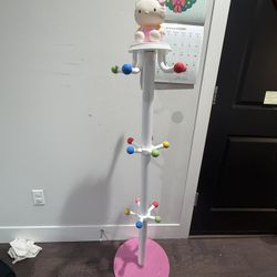 Cloth stand for kids
