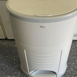 Dekor PLUS Diaper Trash Pail
