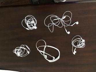iPhone headphones!!! Original barely new!