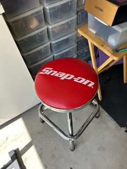 Snap on adjustable chair