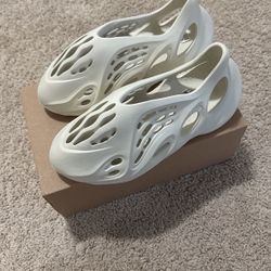 Adidas Yeezy Foam Runner Size 9M
