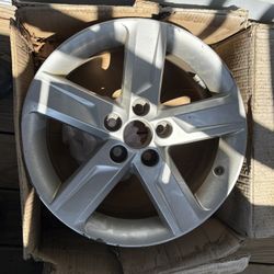 Secure Peace of Mind and a Perfect Match for Your Toyota Camry! ( Silver wheel rim available)