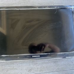 Samsung  24in Flat TV $10