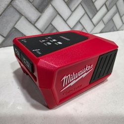 Milwaukee
M18 18V Lithium-Ion TOP-OFF Charger & Power Supply (Tool-Only)