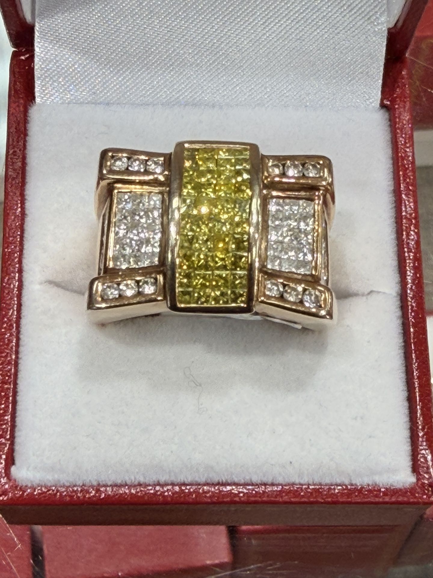 Luxury Yellow & White Diamond Statement Ring β¨