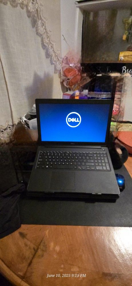 Like New Dell Laptop! Comes With Charger. Works Perfect! Updated To Latest Windows 11 Pro! 4k Capable! New Battery & Ram! Business Class!