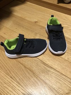 Boys sneakers size 9
