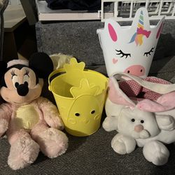 Easter Baskets And Monnoe Mouse