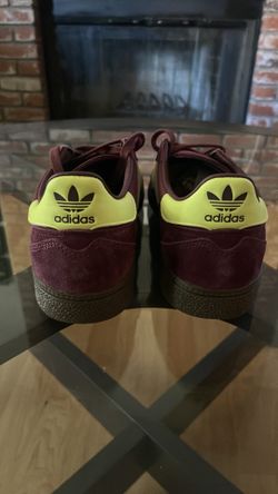 Adidas Handball Spezial MENS 9/ WOMENS 10.5