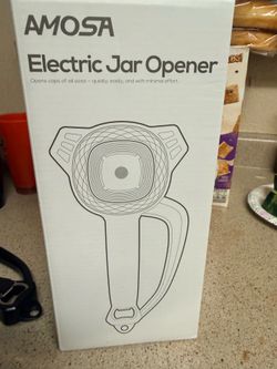 Electric can opener
