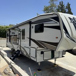 2021 Attitude 3016SS Toy Hauler