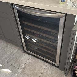 Frigidaire Gallery Wine Fridge