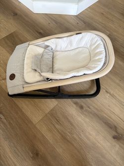 Maxi-Cosi Kori 2-in-1 Rocker – Excellent Condition