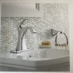 KOHLER Maxton 4 inch centerset 1-Handle Bathroom Faucet with Drain and Deck Plate