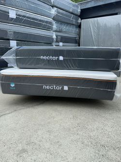 Nectar mattress 

Nectar Mattress.  Nectar Premier Cooper 14" Queen Size   Medium Firm Gel Memory Foam Mattress 

Brand new Mattress 

Delivery Availa