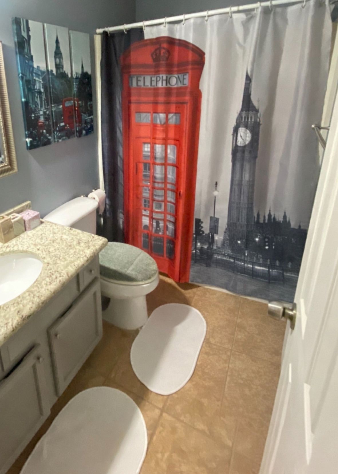 London Bathroom Decor Set – Shower Curtain + 3 Canvas Prints