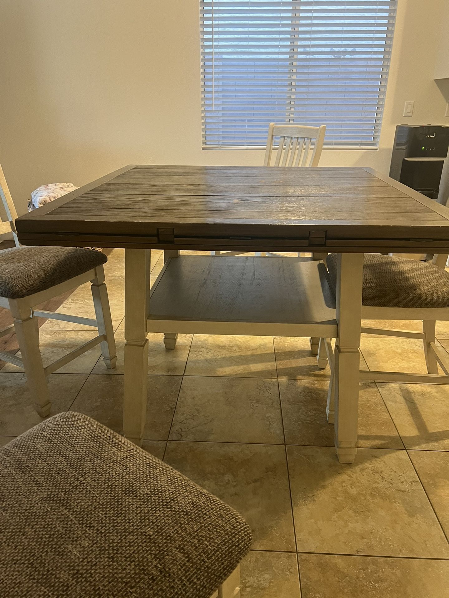 Kitchen Table With Chairs