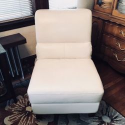 LEATHER ARMLESS STEEL SPRING CUSHIONED ACCENT CHAIR $799.00 OPEN BOX UNUSED - SEE ALL PHOTOS PET & SMOKE FREE STORAGE 