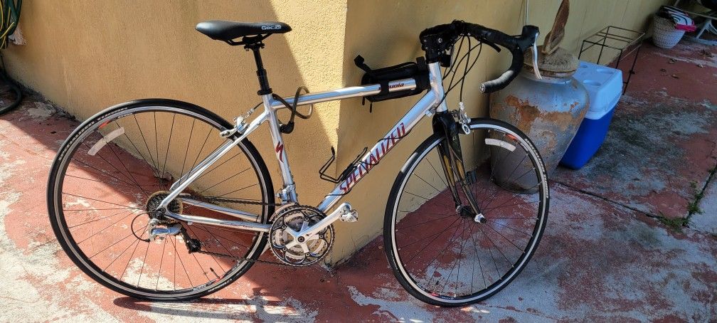 Large 57cm Specialized Sequoia Road Bike w/ Shimano Deore
