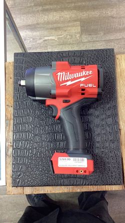 (BRAND NEW) Milwaukee impact wrench