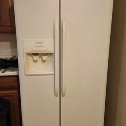 Frigidaire Side By Side Fridge