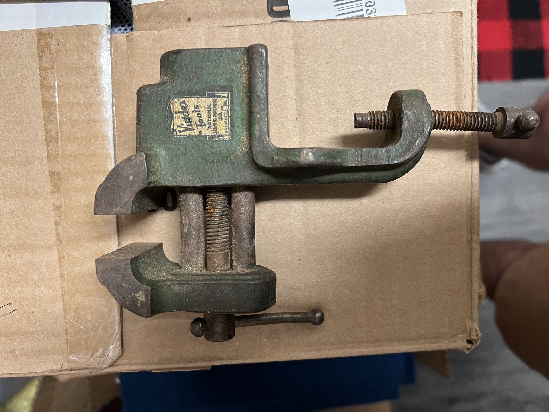 Vintage Vindex Table Vise