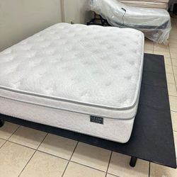 Queen Size Mattress And Box Spring 