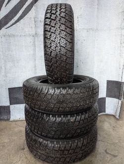 175/70r13 "Near Brand New" Winter Cat studded snow tires